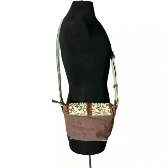 Myra Leaf Print Multicolor Small Cross Body Bag - Picture 2 of 13